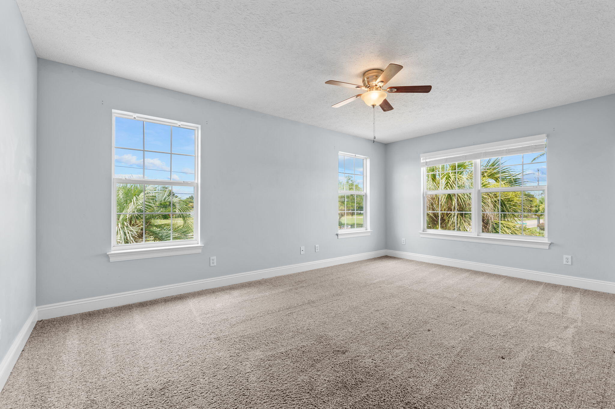 PELICAN BAY - Residential