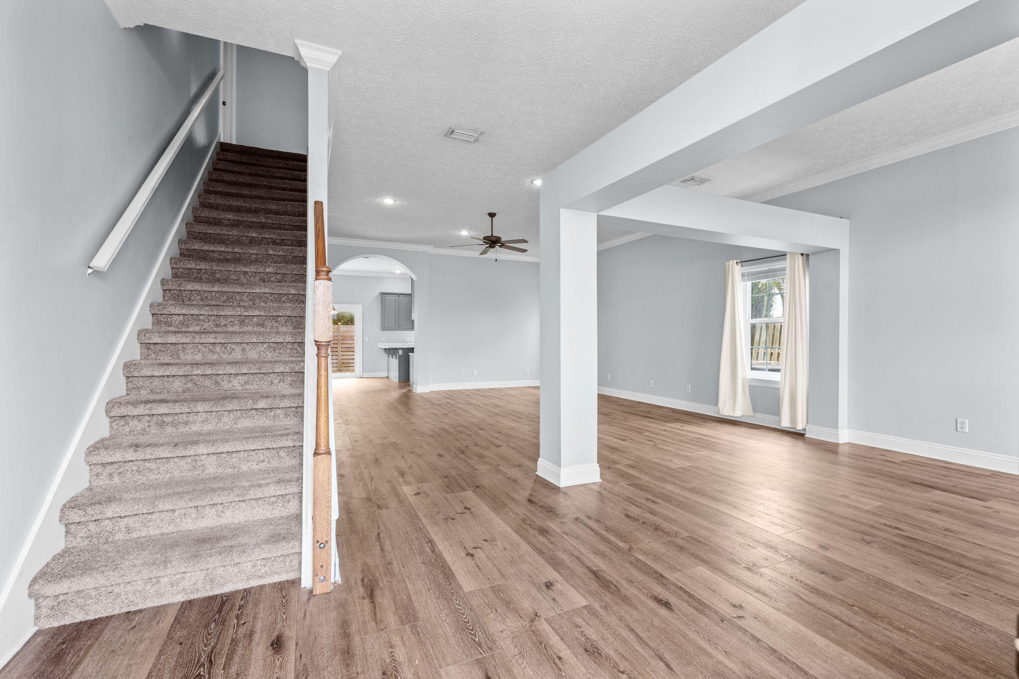 PELICAN BAY - Residential