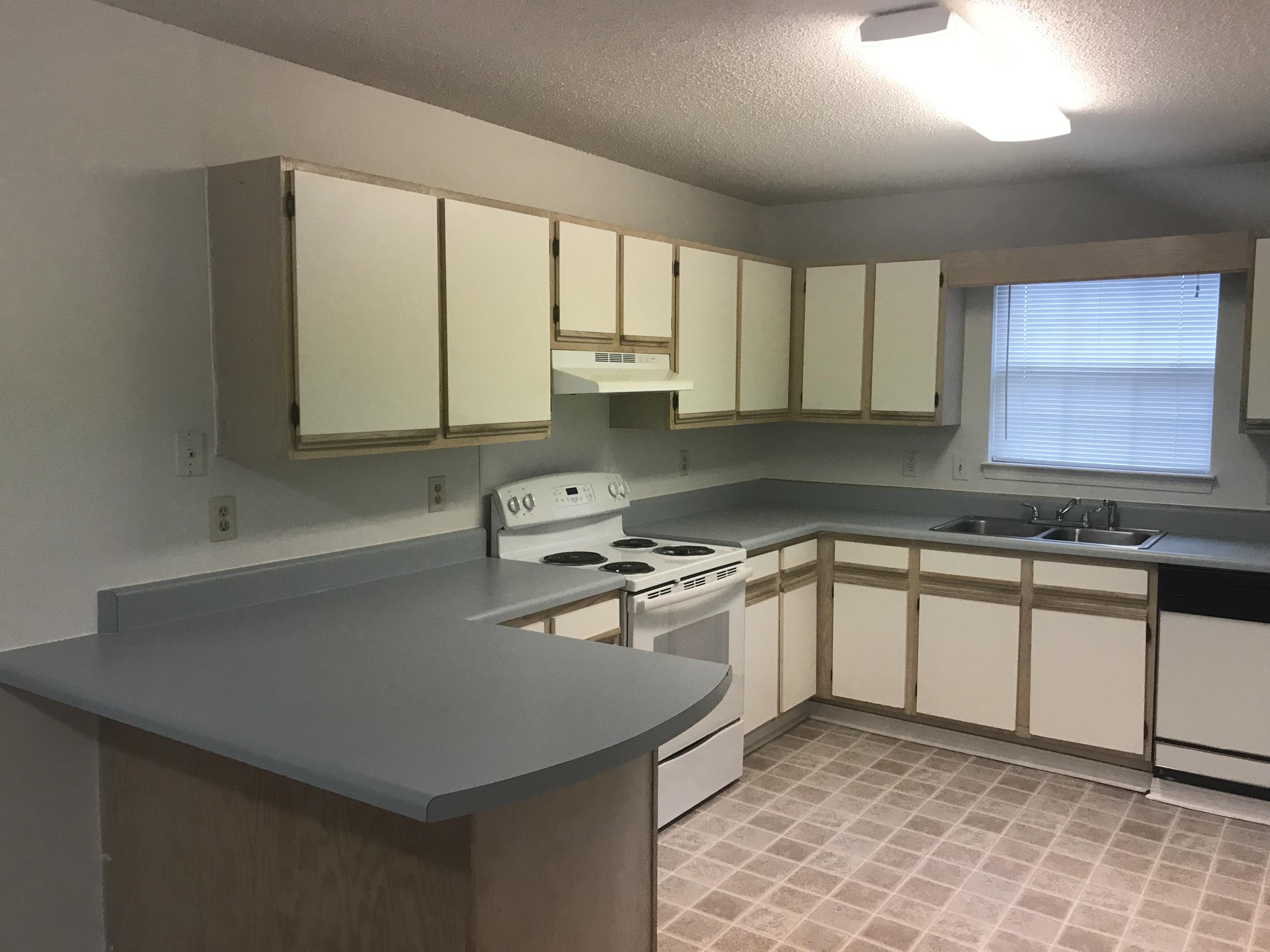 BRADFORD PLACE APT S/D - Residential Lease