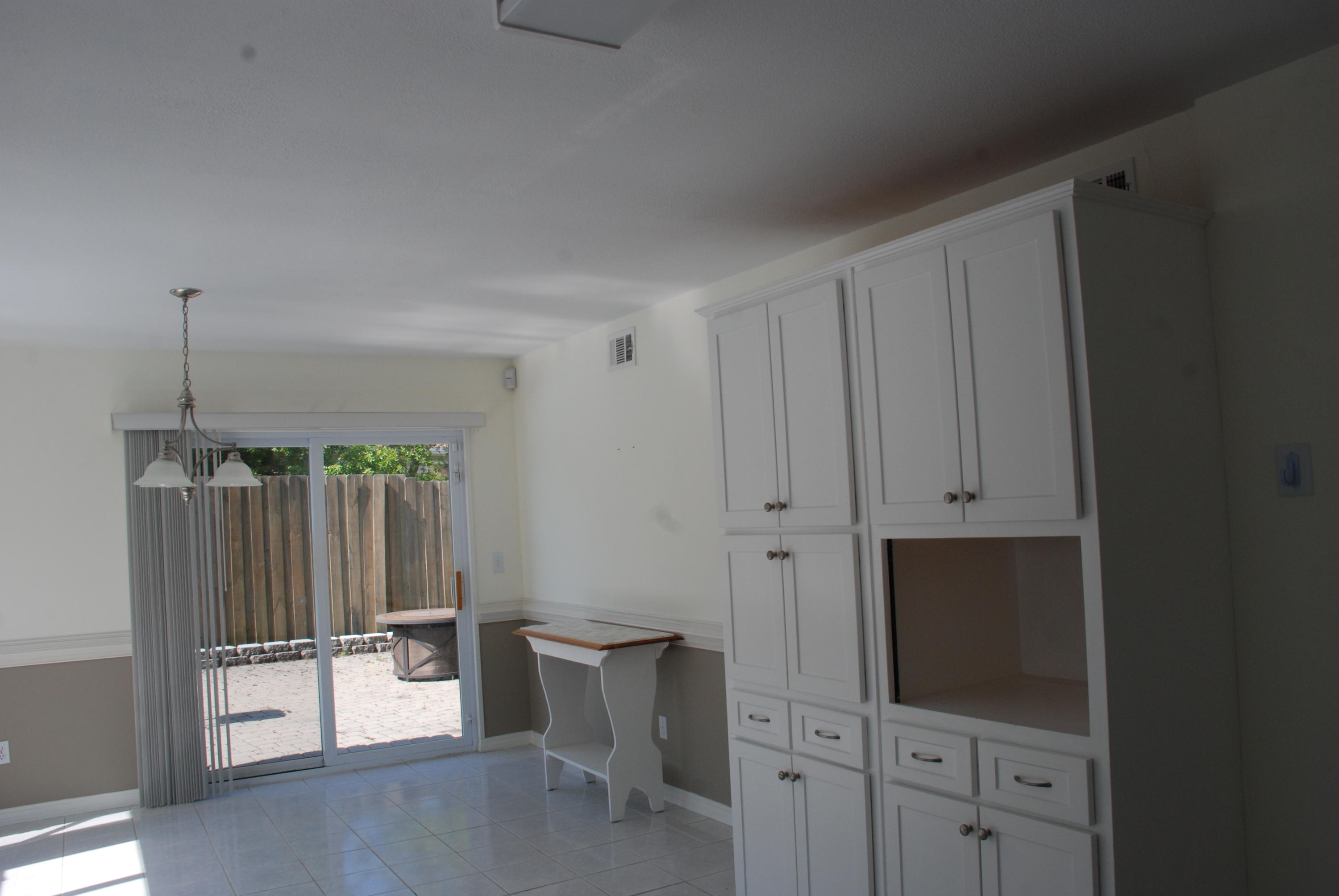 HARBOR BREEZE - Residential Lease