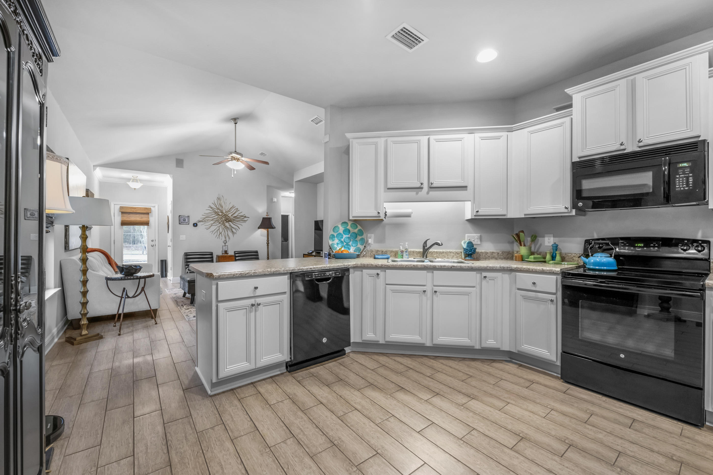 LAGRANGE LANDING - Residential
