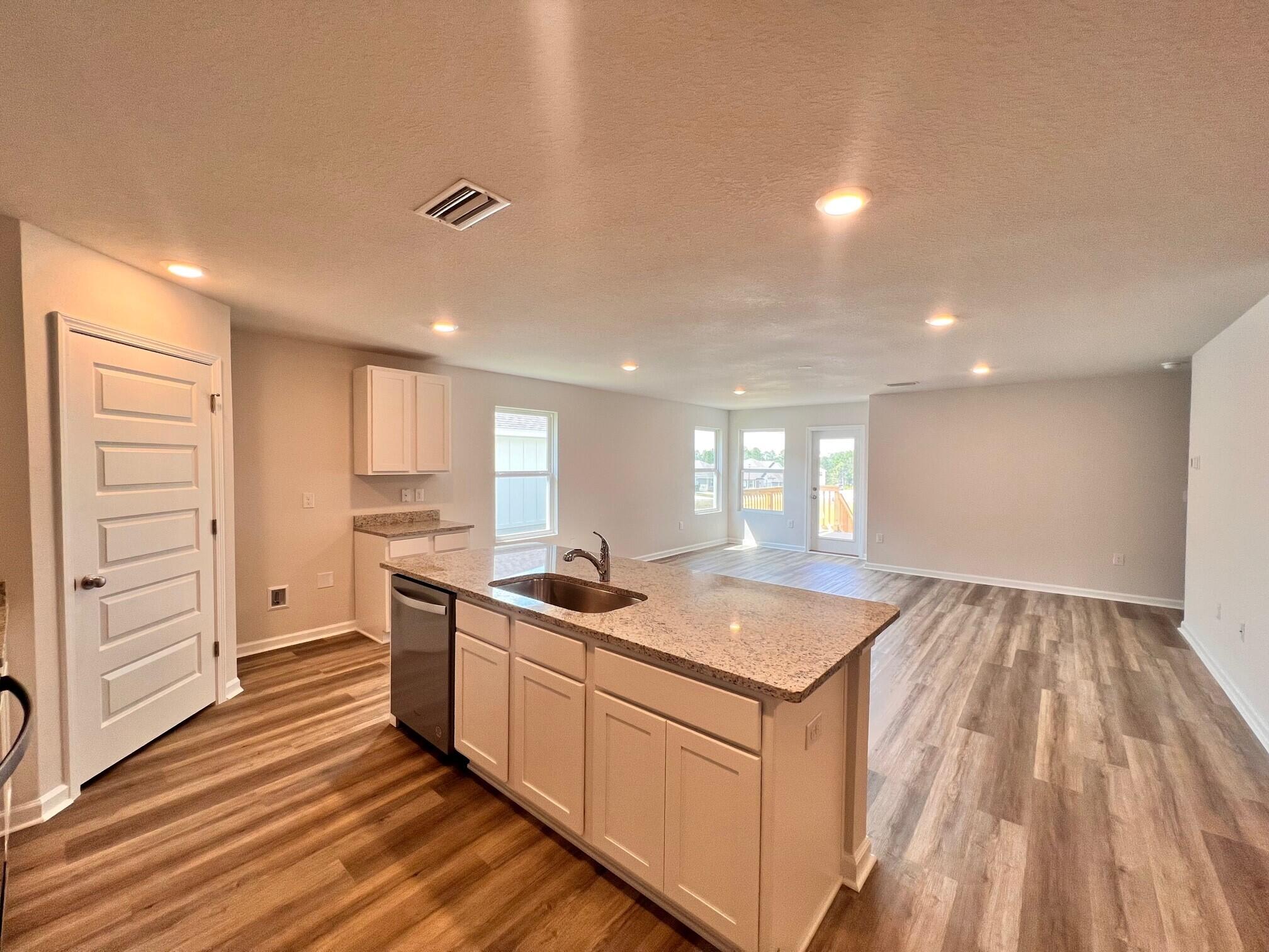 BOOKER ESTATES - Residential