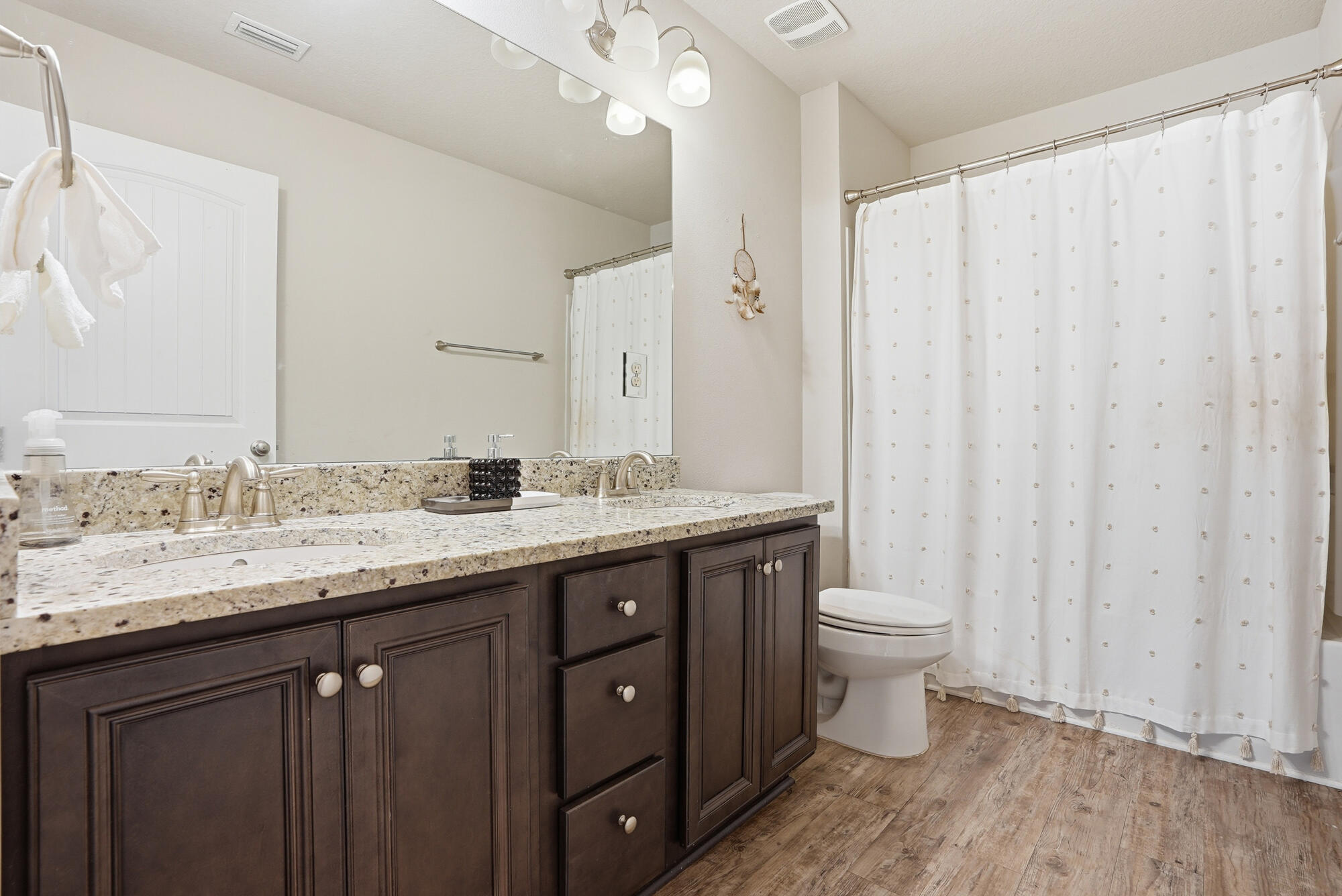 LAGRANGE LANDING - Residential
