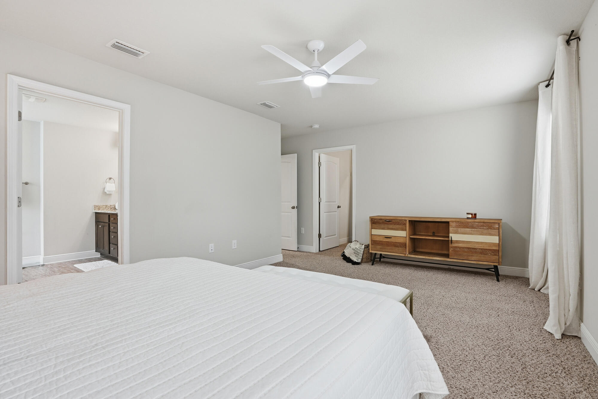 LAGRANGE LANDING - Residential