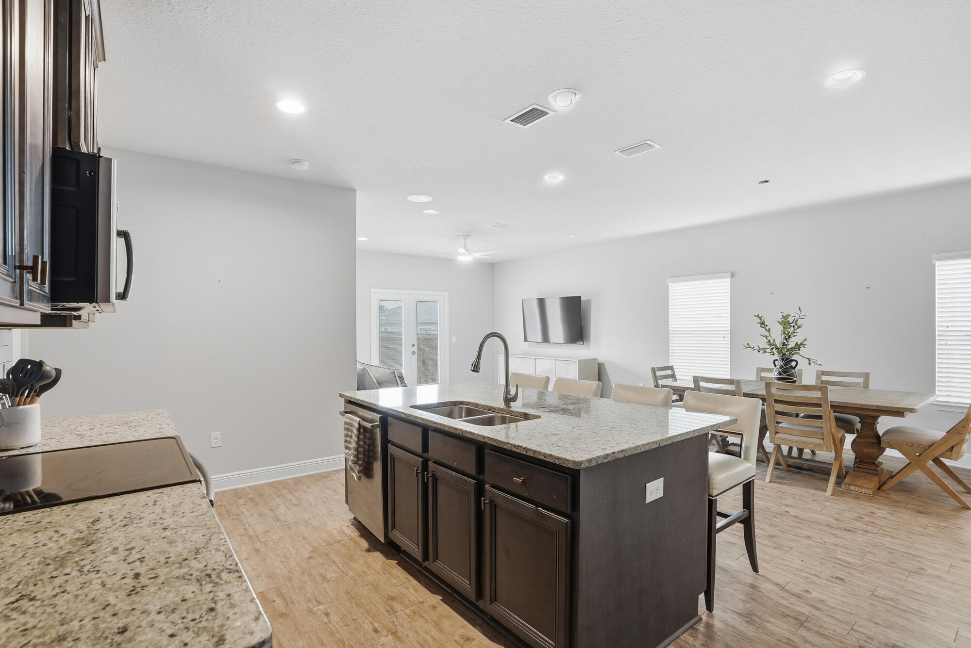 LAGRANGE LANDING - Residential