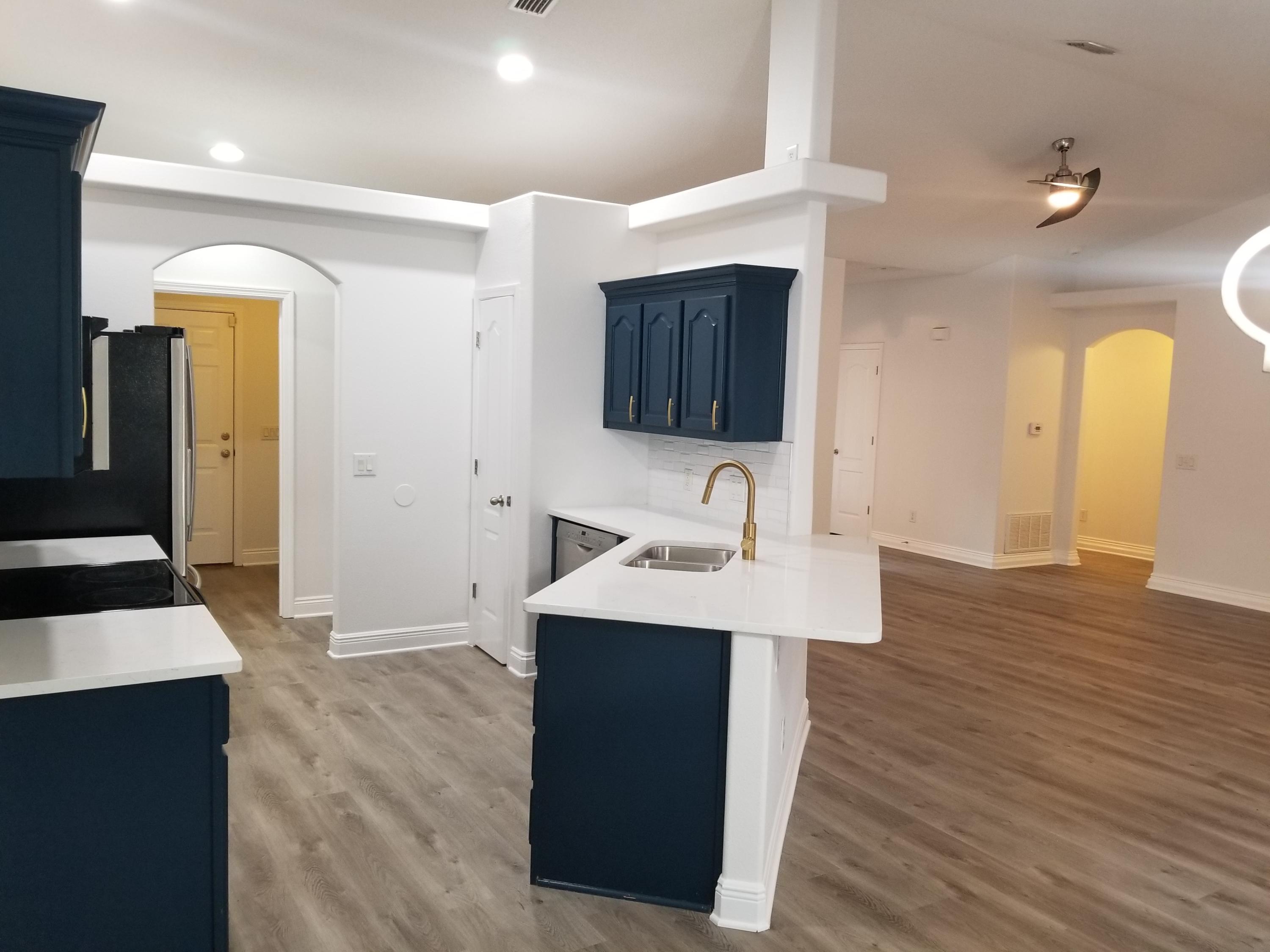 HOLLEY BY THE SEA - Residential