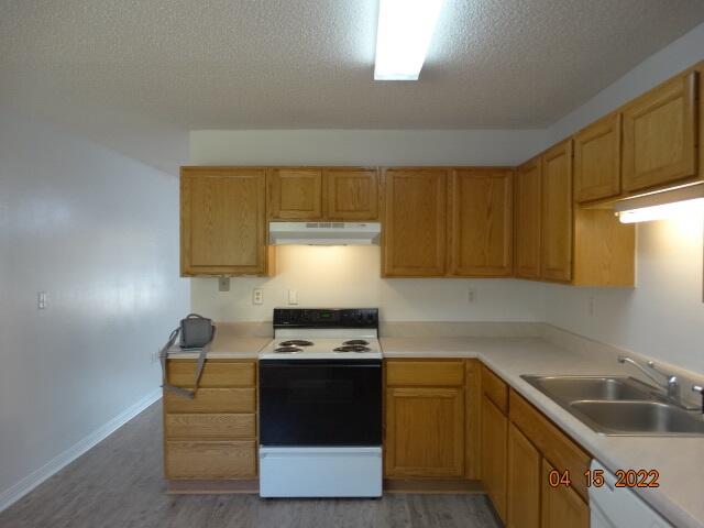 Metes & Bounds Aurora Duplex - Residential Lease