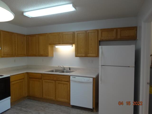 Metes & Bounds Aurora Duplex - Residential Lease