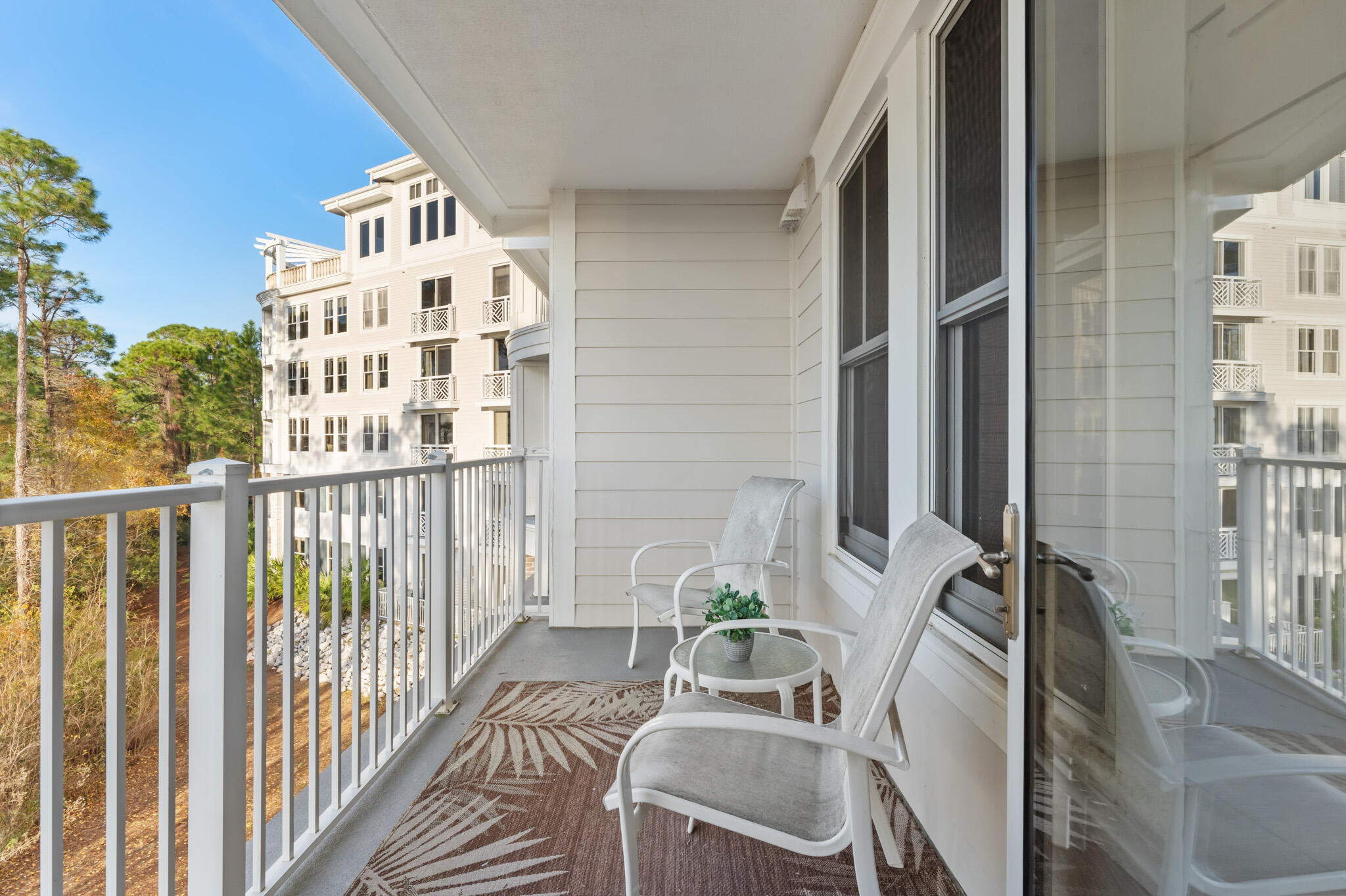 BAHIA CONDO - Residential
