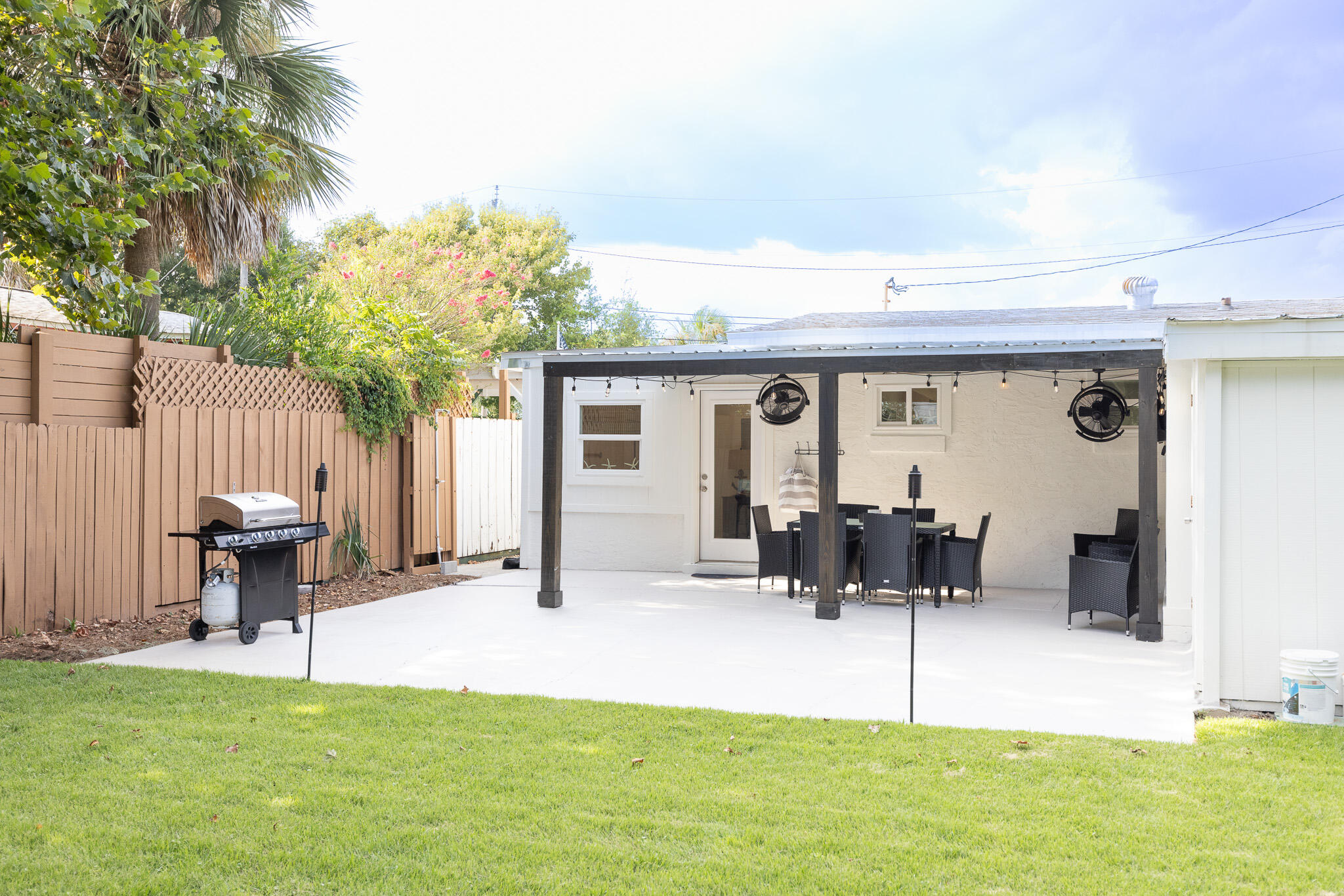 RIVIERA BEACH - Residential