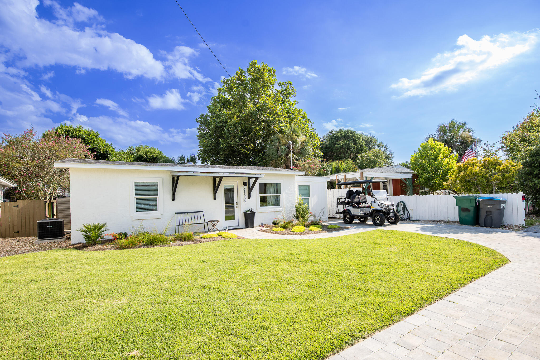 RIVIERA BEACH - Residential