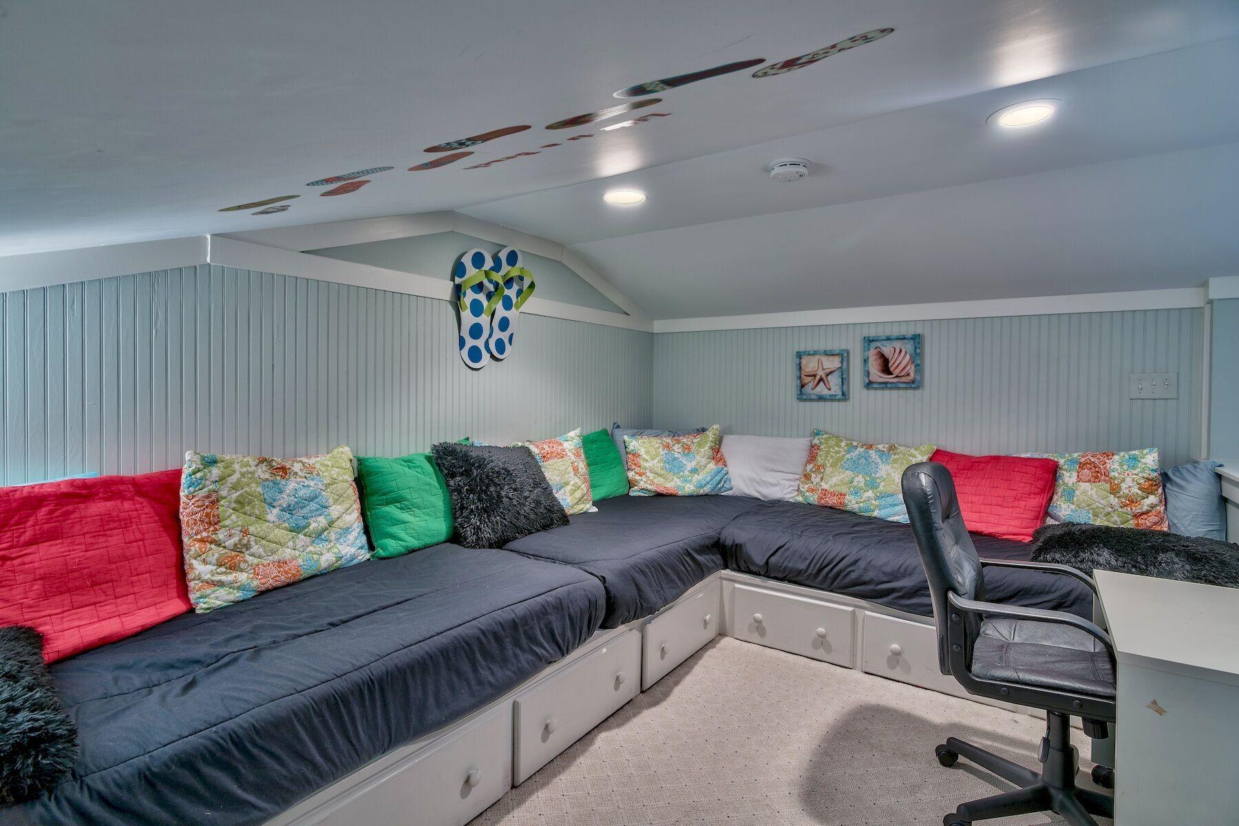 BLUE TIDE CONDO - Residential