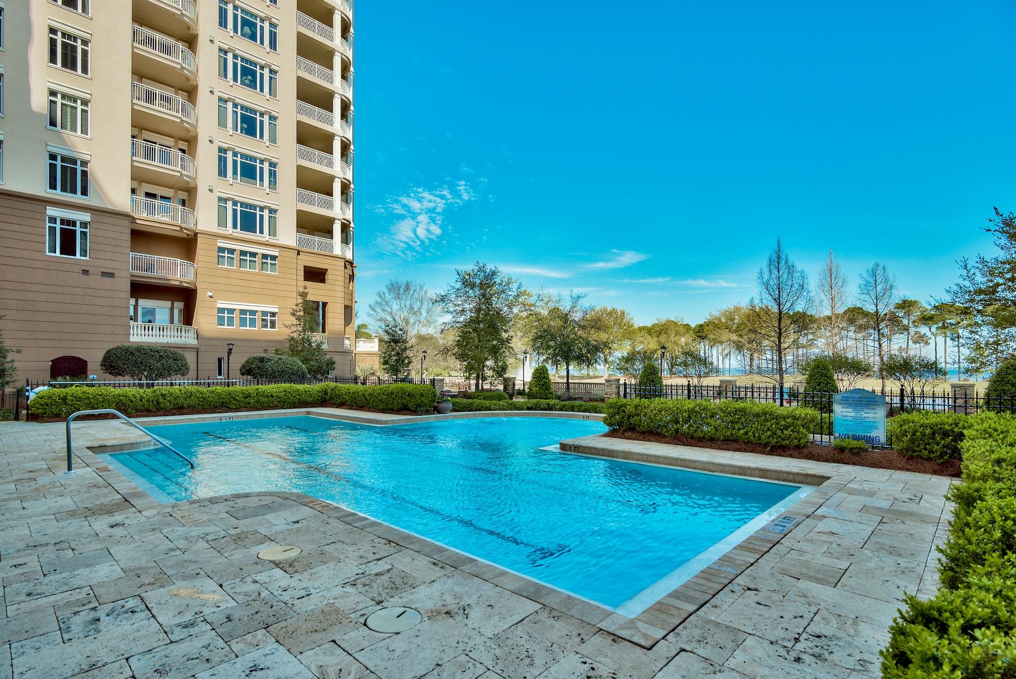 ONE WATER PLACE - Residential