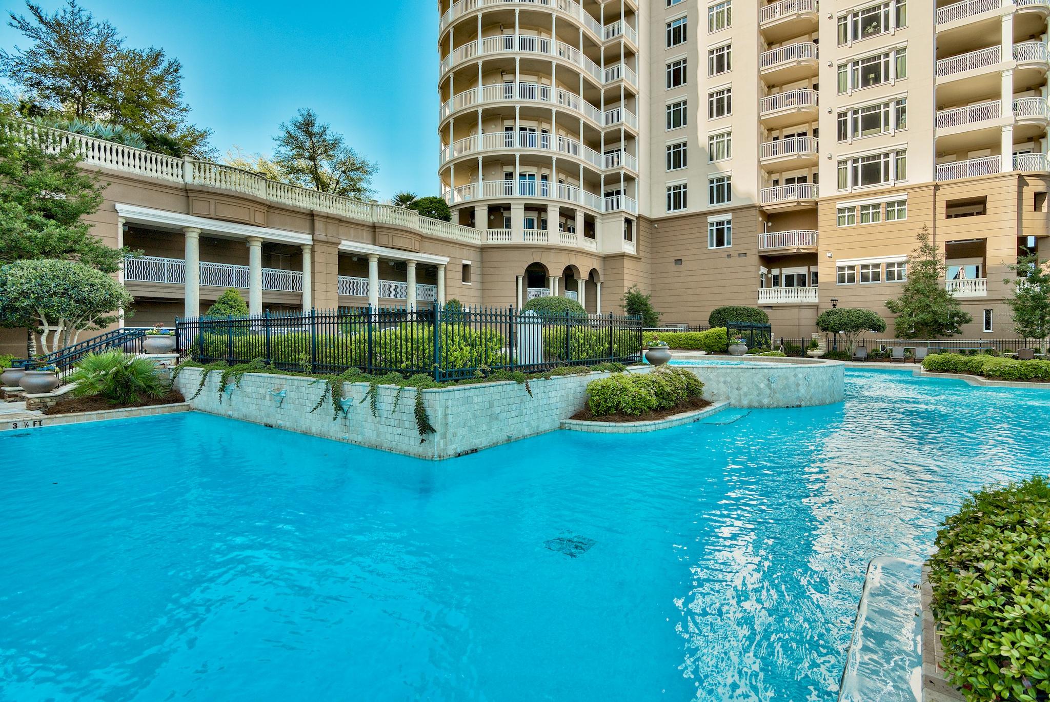 ONE WATER PLACE - Residential