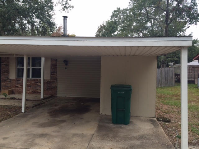 PORT DIXIE - Residential Lease