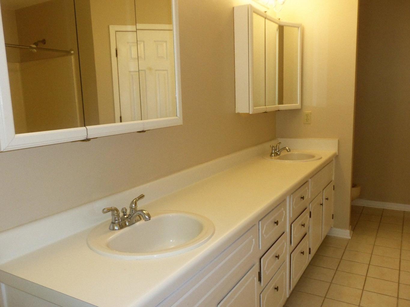 SANDALWOOD - Residential Lease