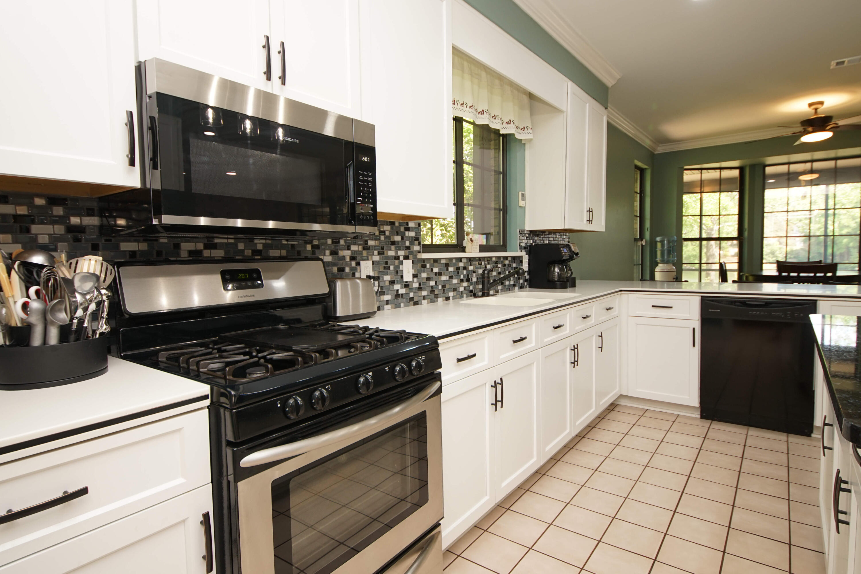 LAKE WAY VILLAS 2 - Residential Lease