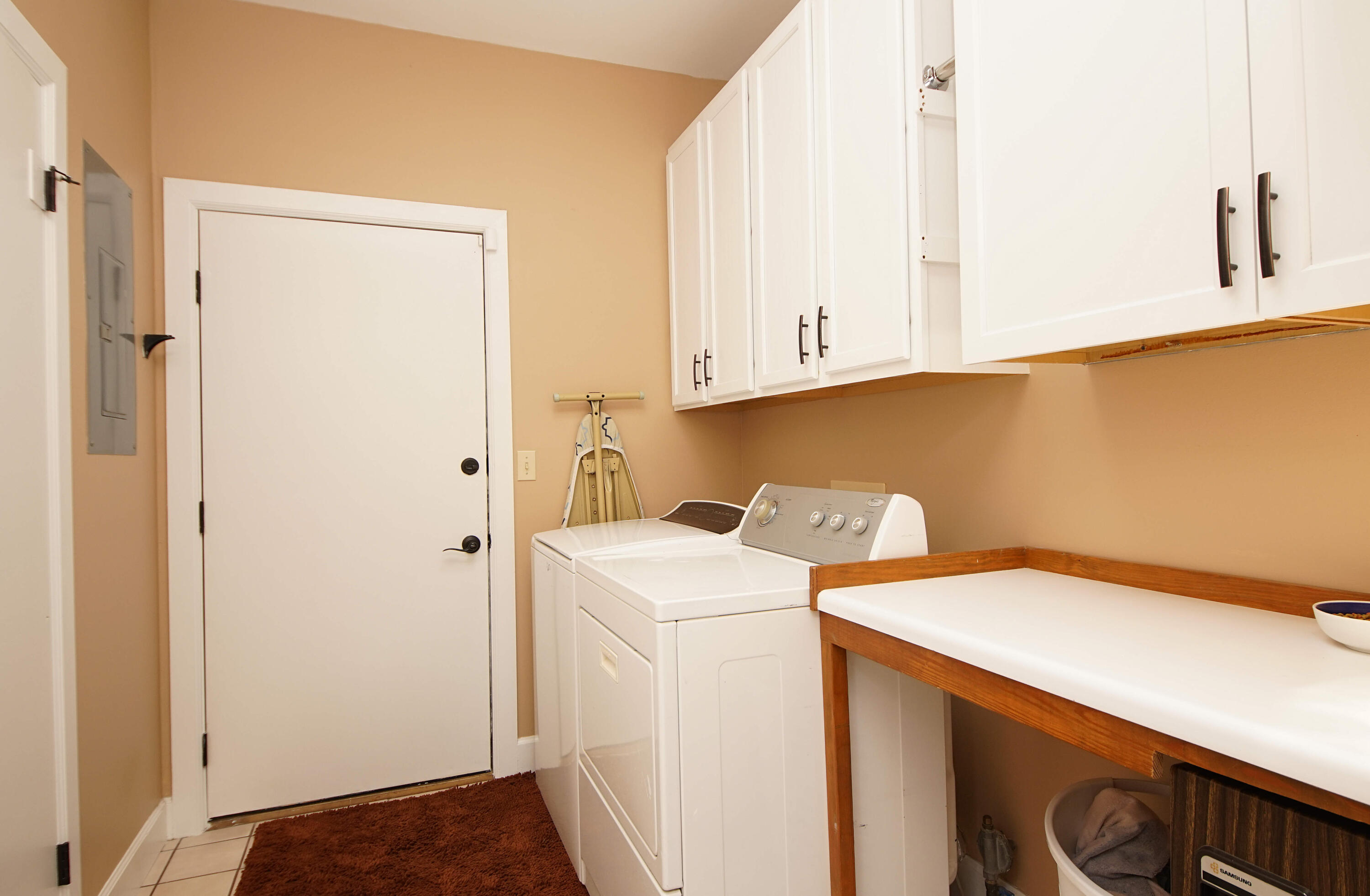 LAKE WAY VILLAS 2 - Residential Lease