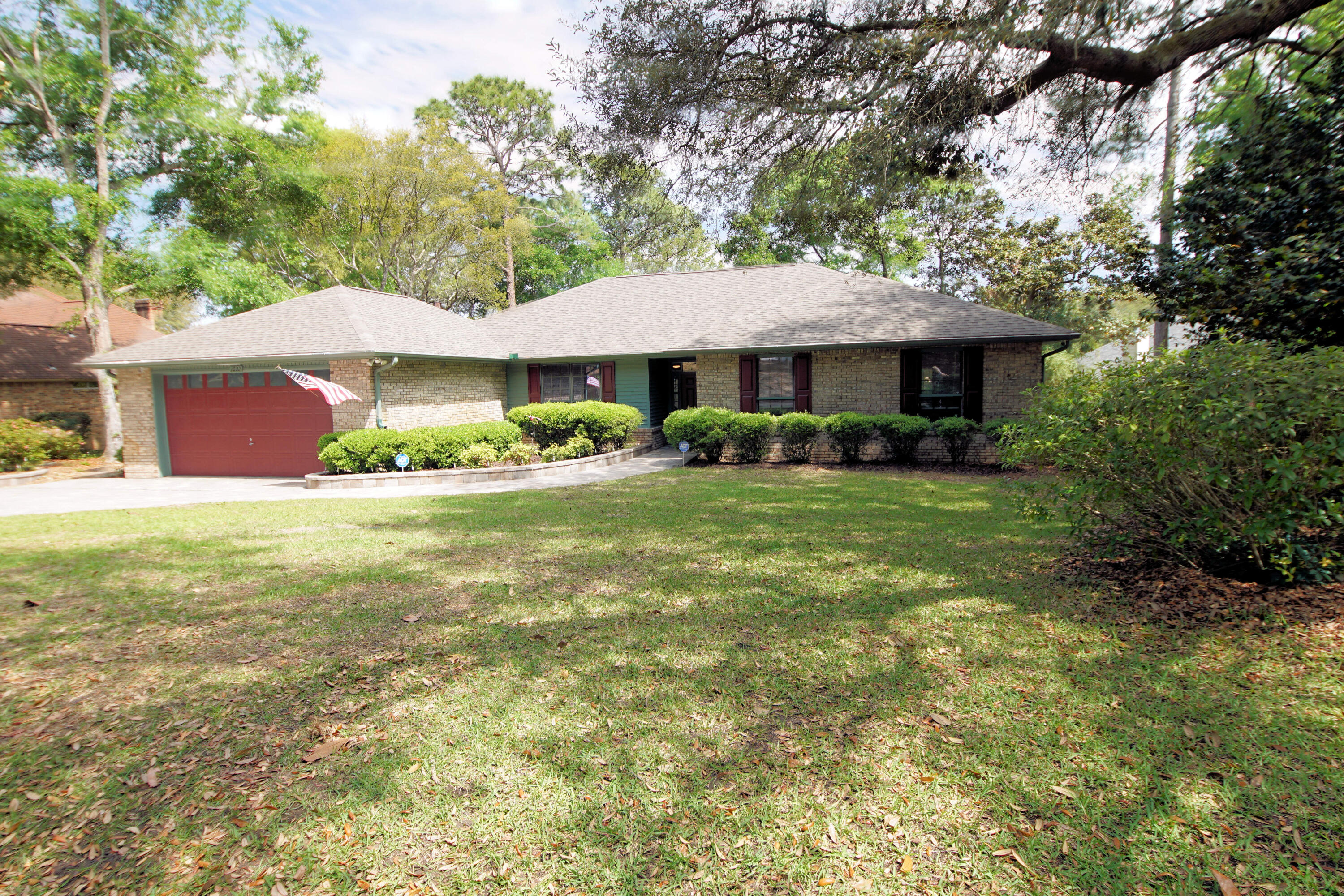 LAKE WAY VILLAS 2 - Residential Lease