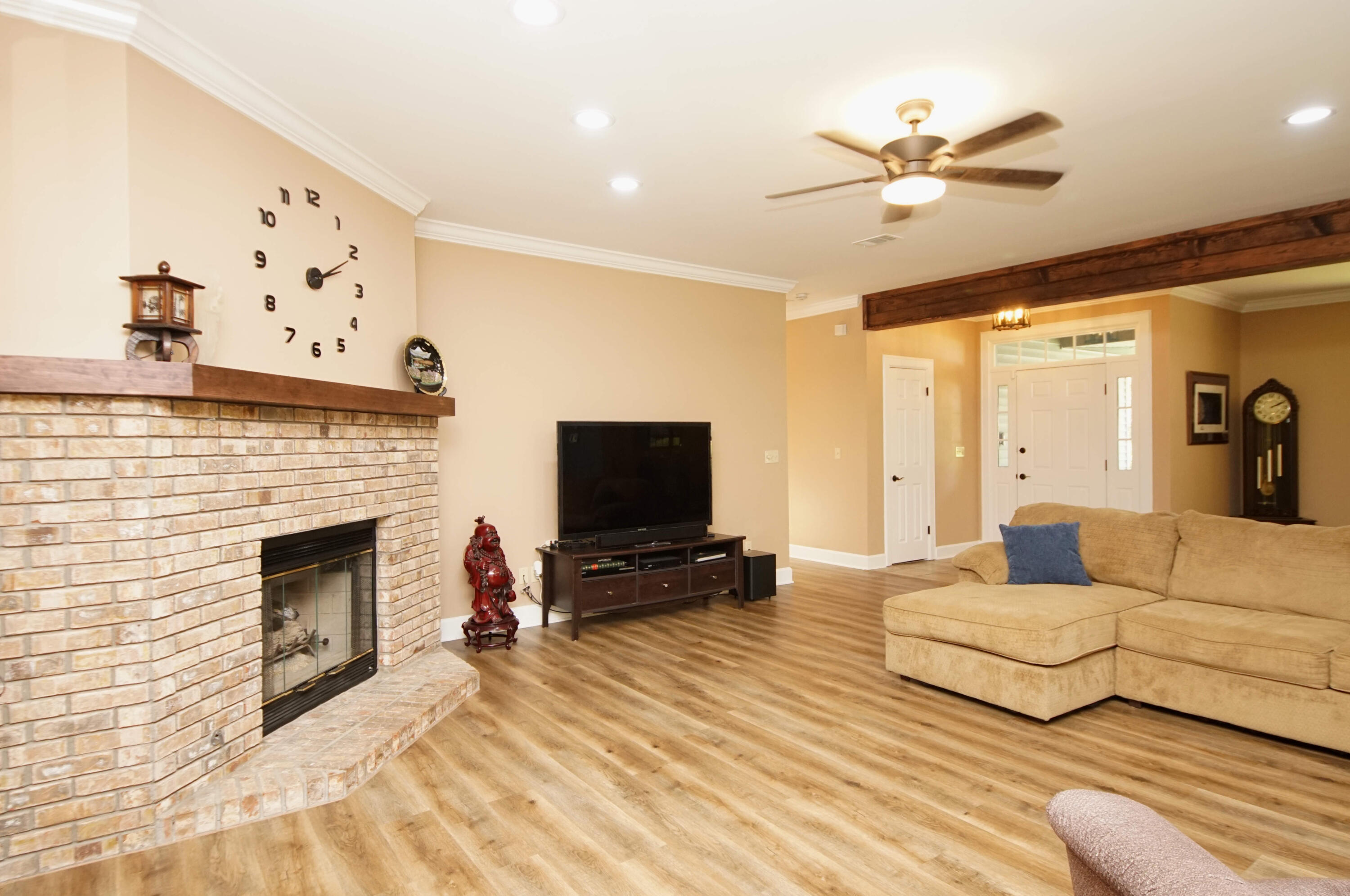 LAKE WAY VILLAS 2 - Residential Lease