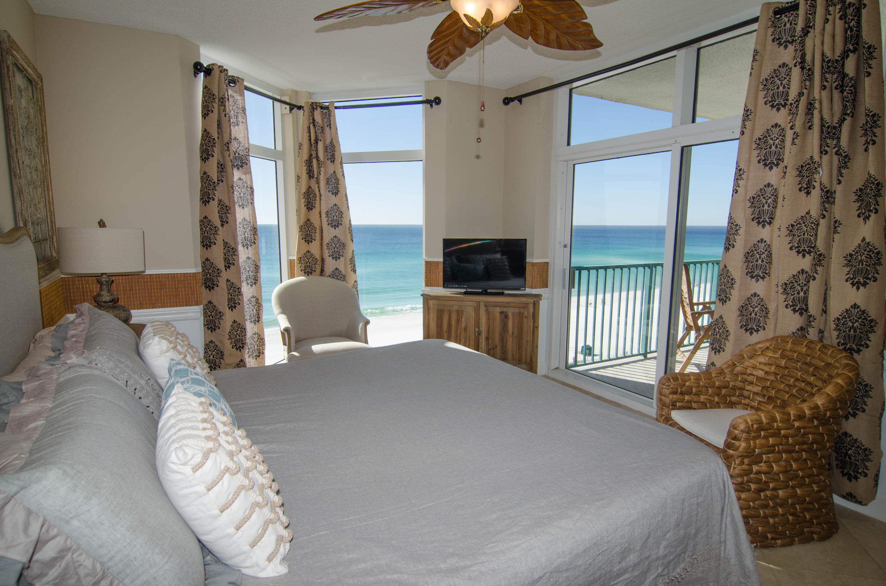 JADE EAST TOWERS CONDO - Residential