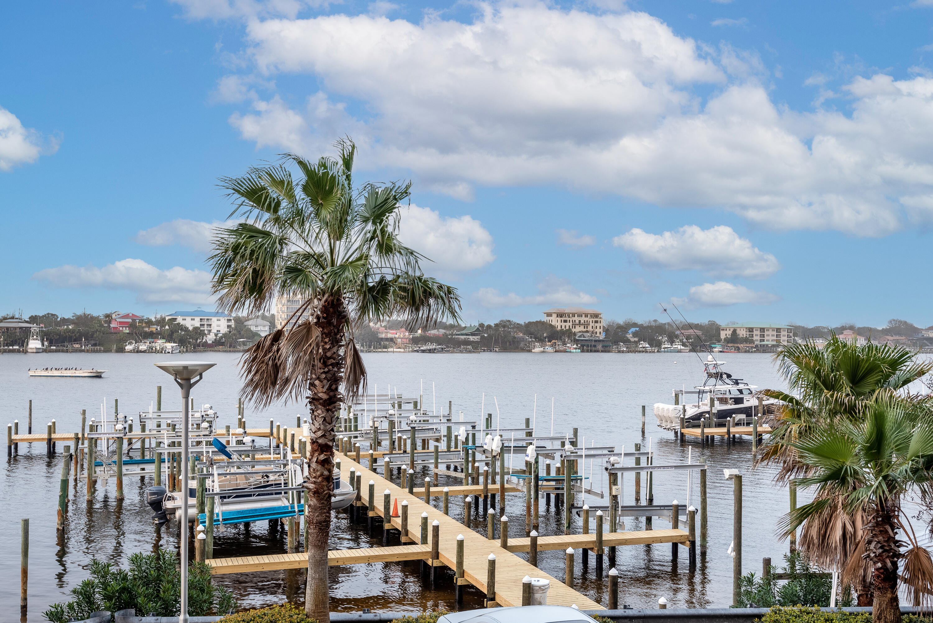 HARBOR LIGHTS - Residential