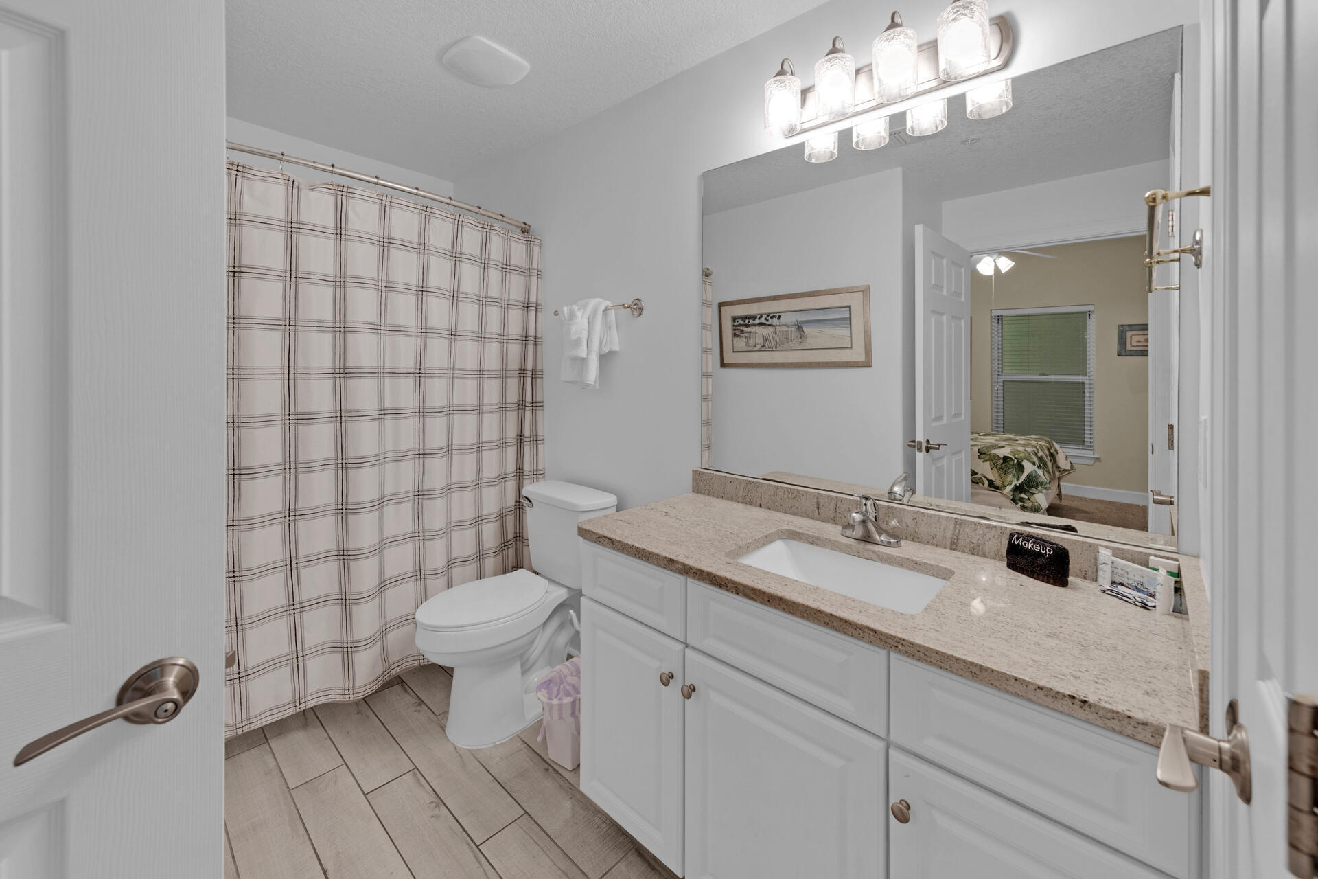 EMERALD ISLE - Residential