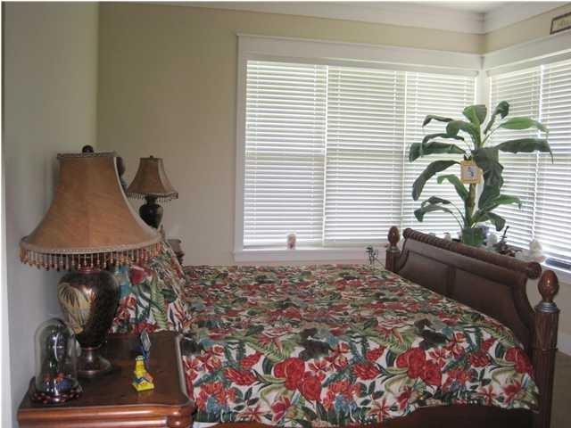 MAGNOLIA BAY - Residential Lease