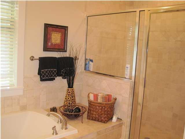 MAGNOLIA BAY - Residential Lease