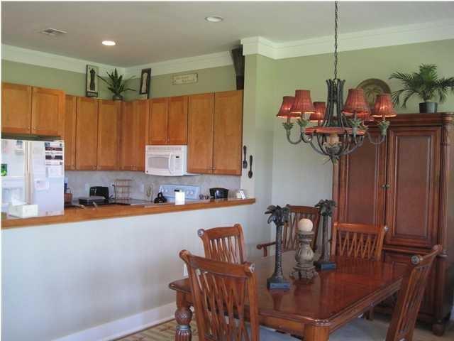 MAGNOLIA BAY - Residential Lease