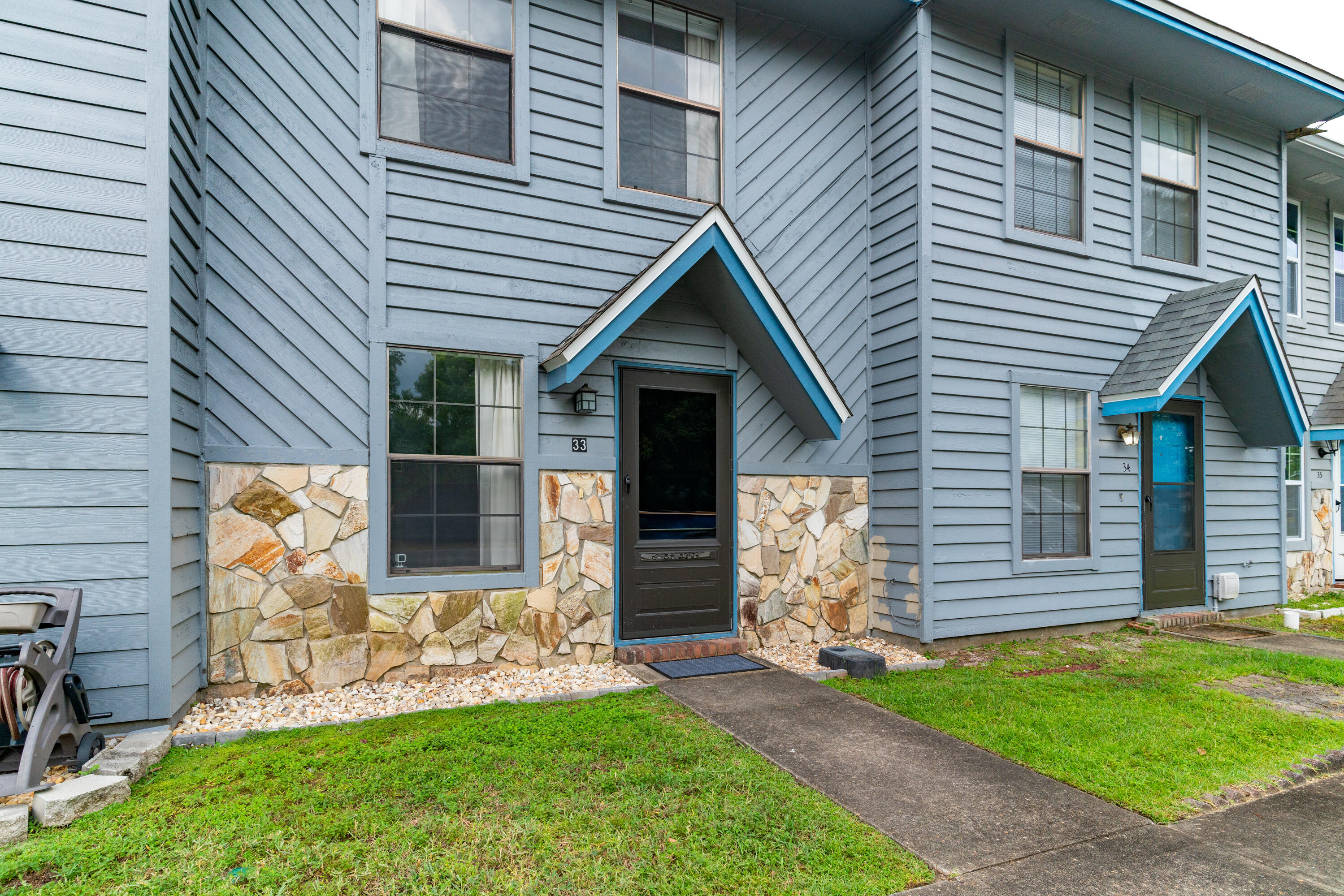 Welcome to Ft Walton Beach with great convenient location, low maintenance and easy living. Low HOA pays for lawn care and pool. 2021 Remodel includes Granite in Kitchens and Baths, new vanities, new range and refrigerator, some new fixtures and full new interior paint!! Luxury vinyl throughout! The interior is not gray for once.... come and see 'unwind' and unwind.... New ROOF 2021, HVAC 2019, Water heater 2012. Owner is responsible for exterior paint, and that was also done in 2021!