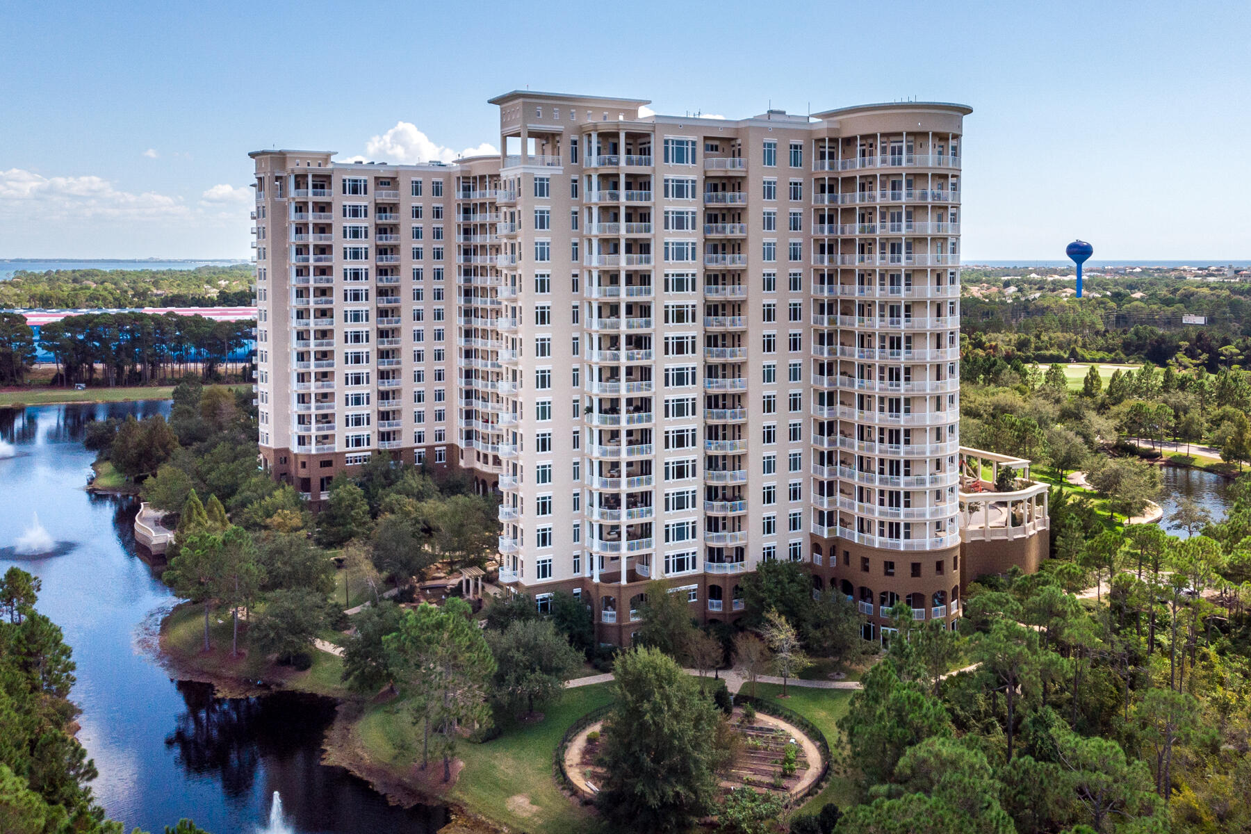 ONE WATER PLACE - Residential