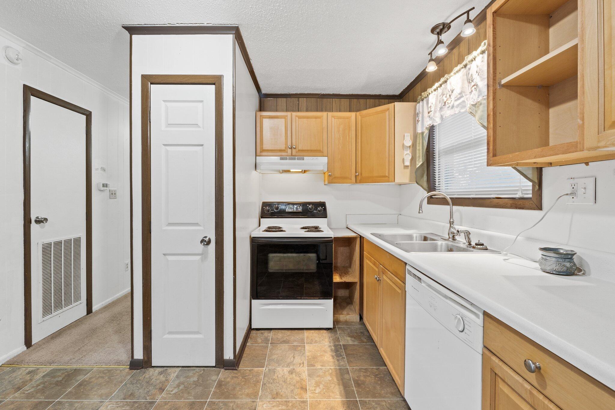 No Named Subdivision - Residential Lease