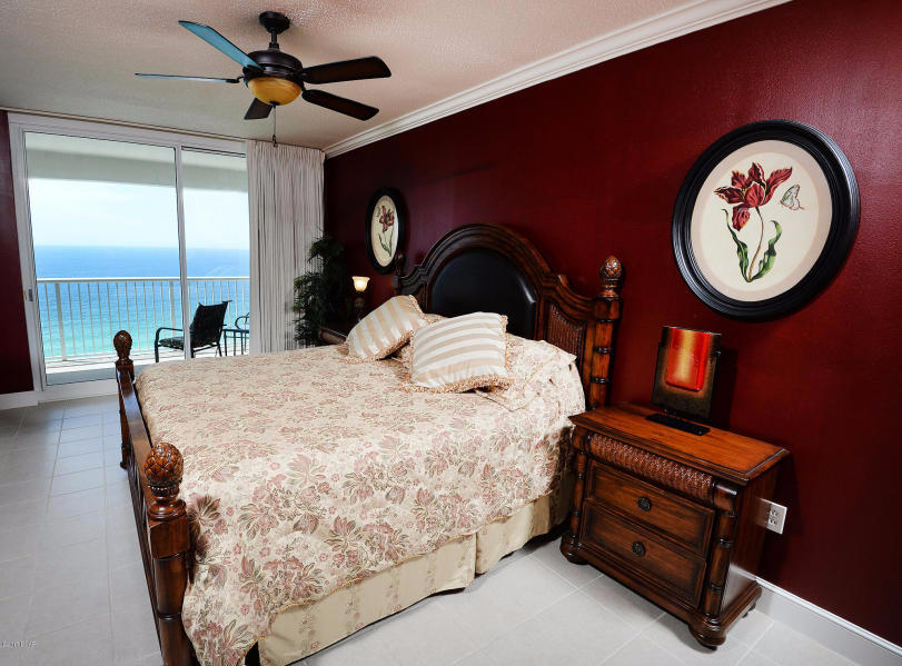 MAJESTIC BEACH TOWERS II - Residential