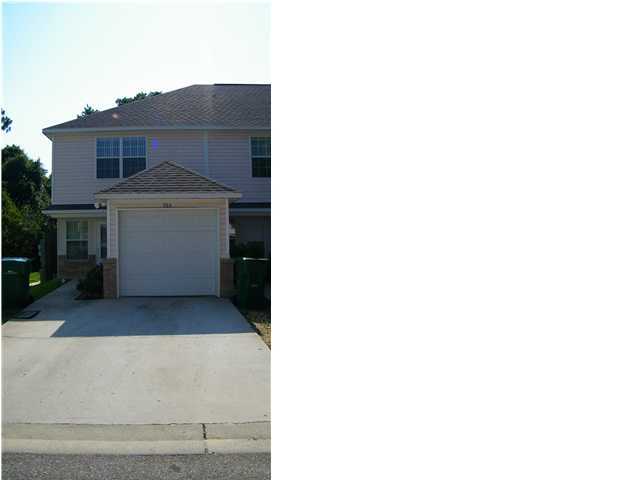OAK PARK TOWNHOMES - Residential Lease
