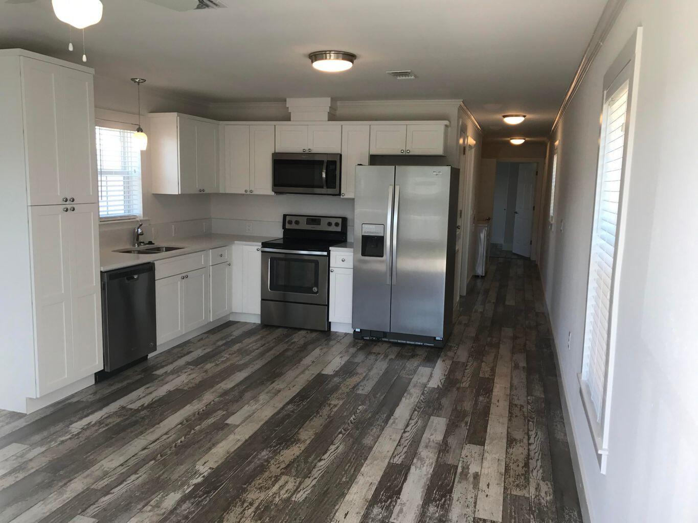 MACK BAYOU PARK - Residential Lease