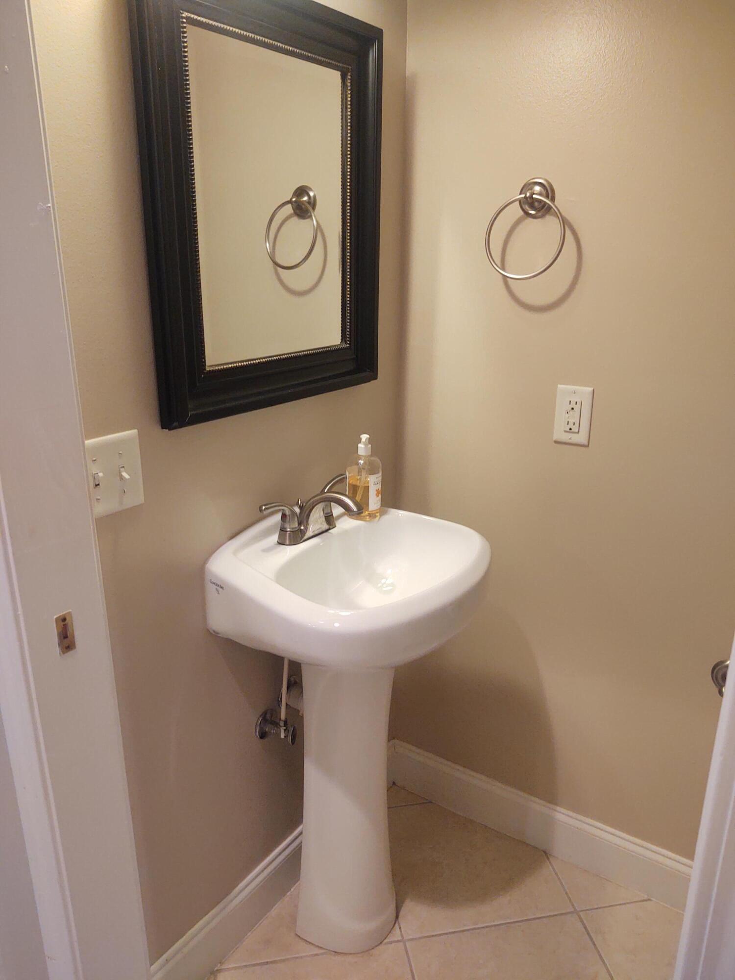 FWC FOREST WAY - Residential Lease