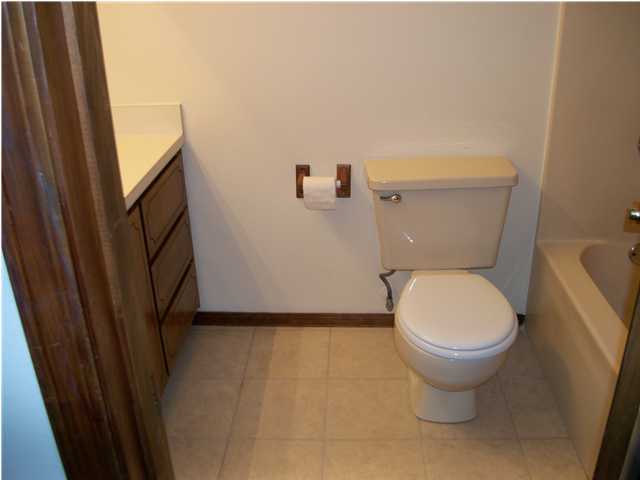 TURKEY-CREEK ESTATES - Residential Lease
