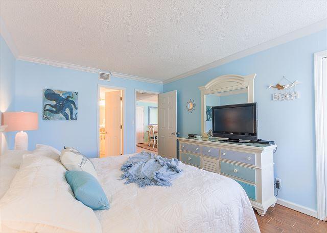 HOLIDAY SURF & RACQUET CLUB - Residential