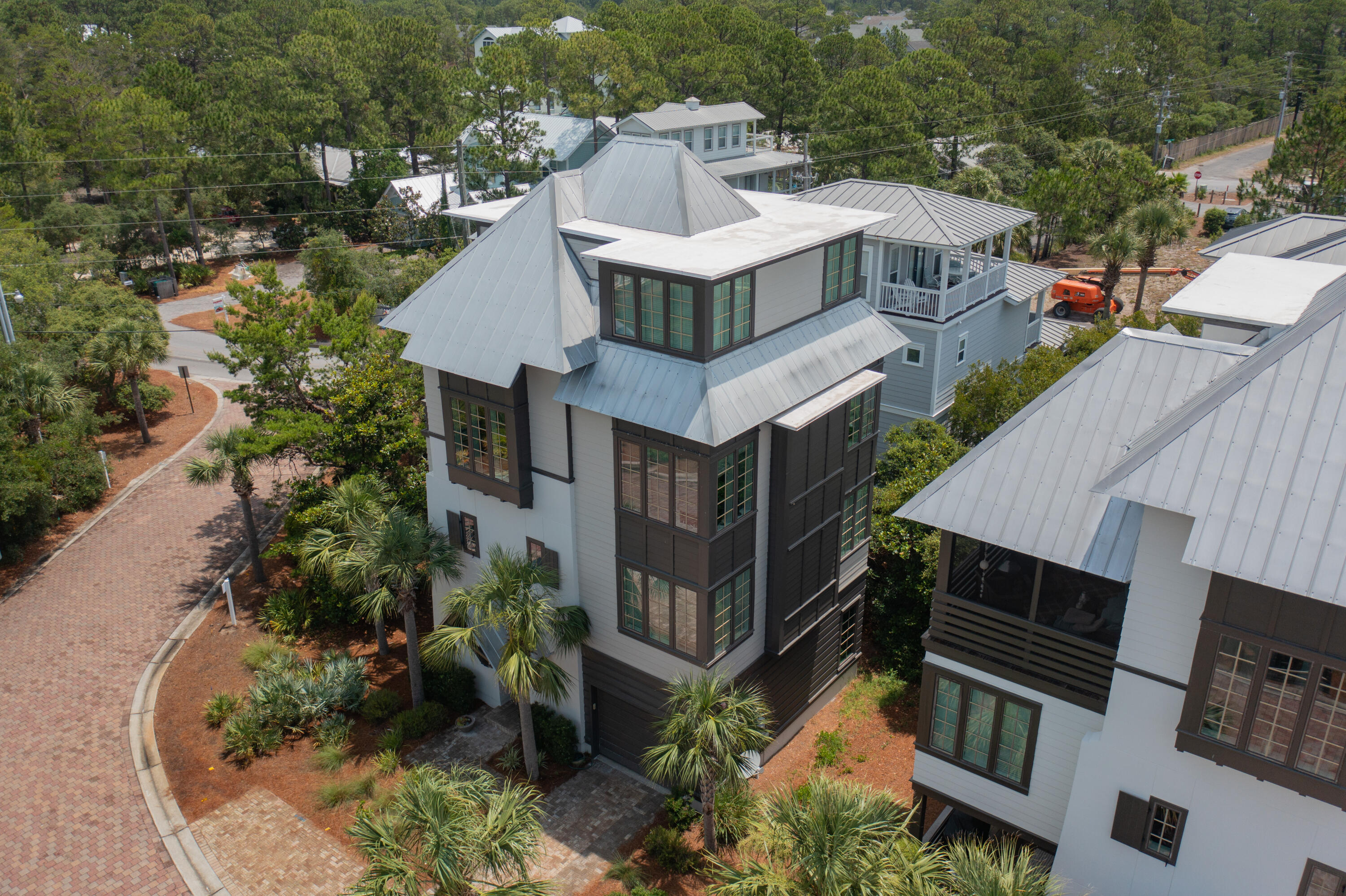 TRESCA PLACE - Residential