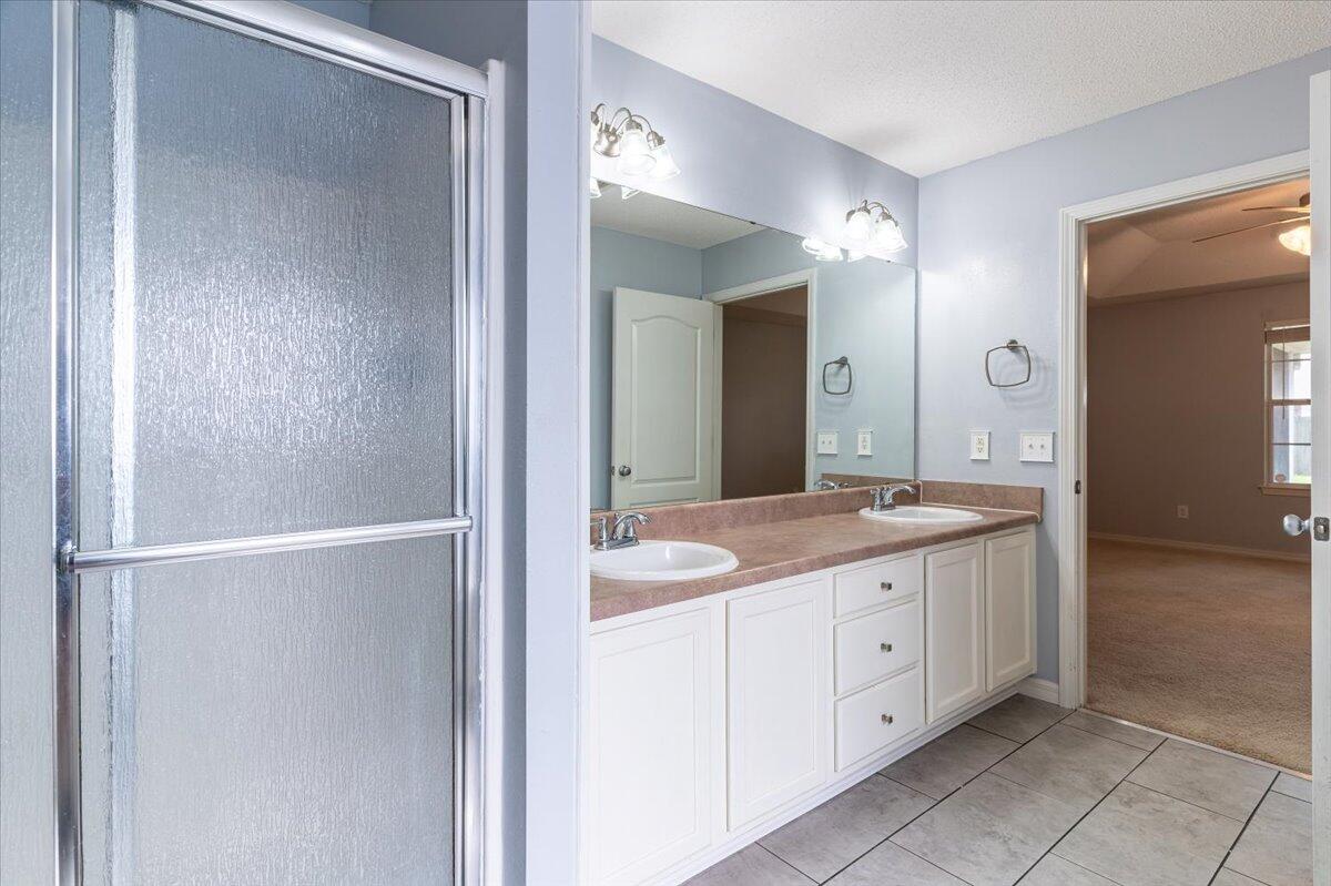 Tanglewood Oaks - Residential Lease