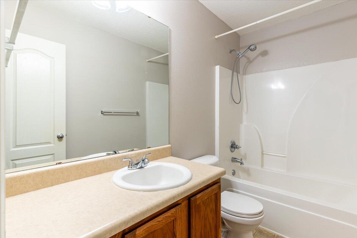 Tanglewood Oaks - Residential Lease