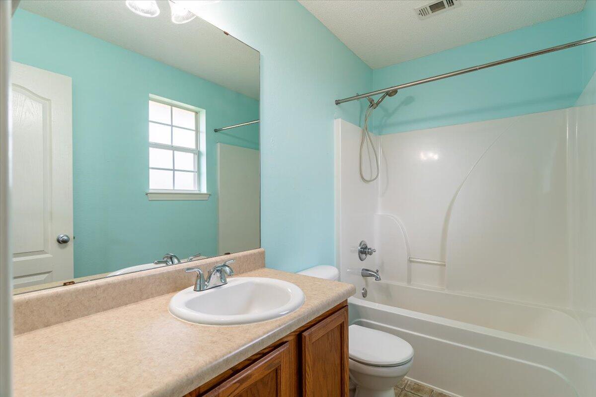 Tanglewood Oaks - Residential Lease