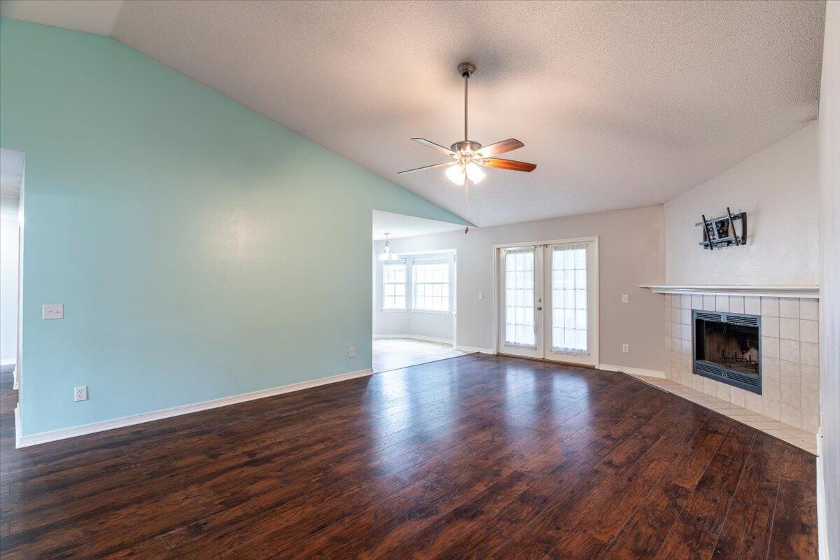 Tanglewood Oaks - Residential Lease