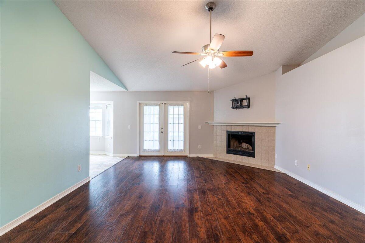 Tanglewood Oaks - Residential Lease