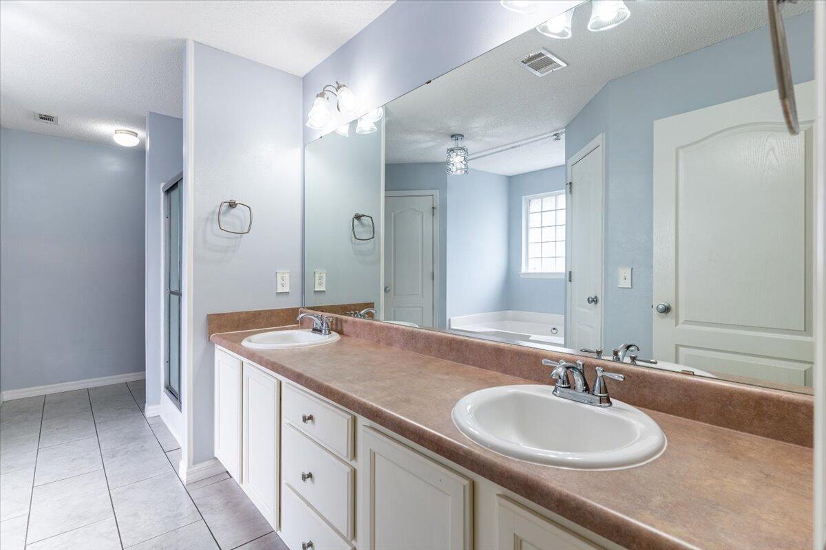 Tanglewood Oaks - Residential Lease