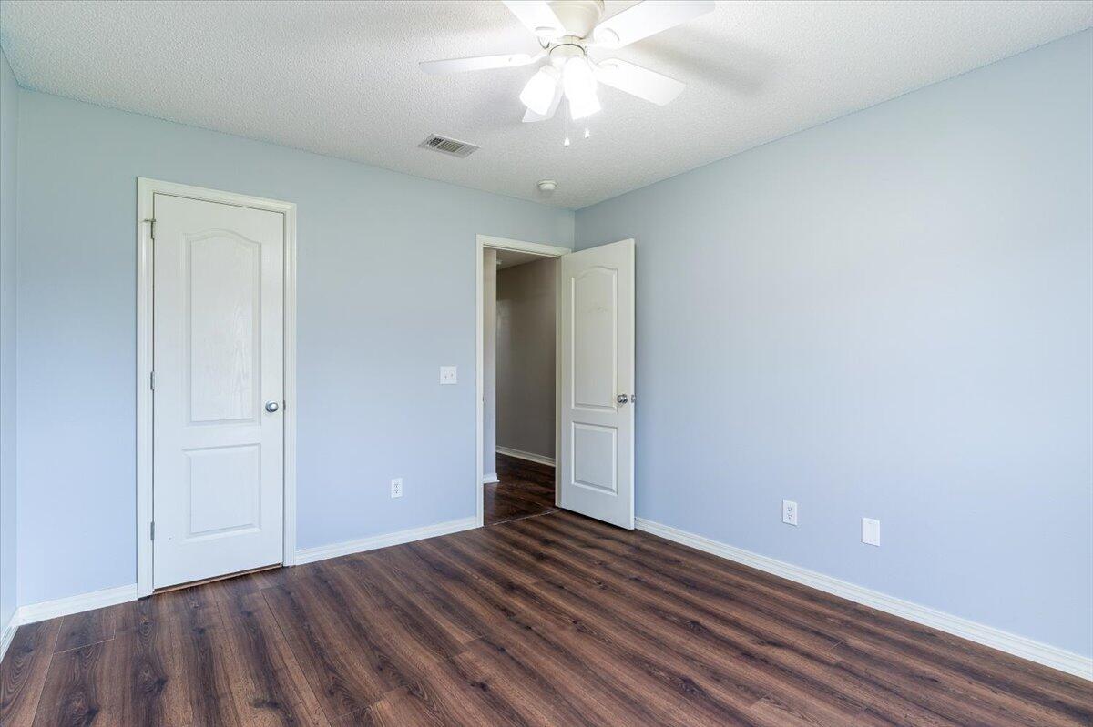 Tanglewood Oaks - Residential Lease