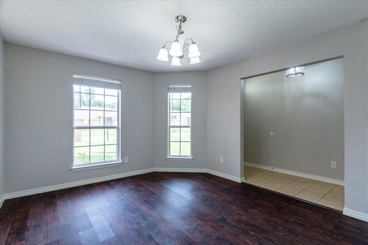 Tanglewood Oaks - Residential Lease