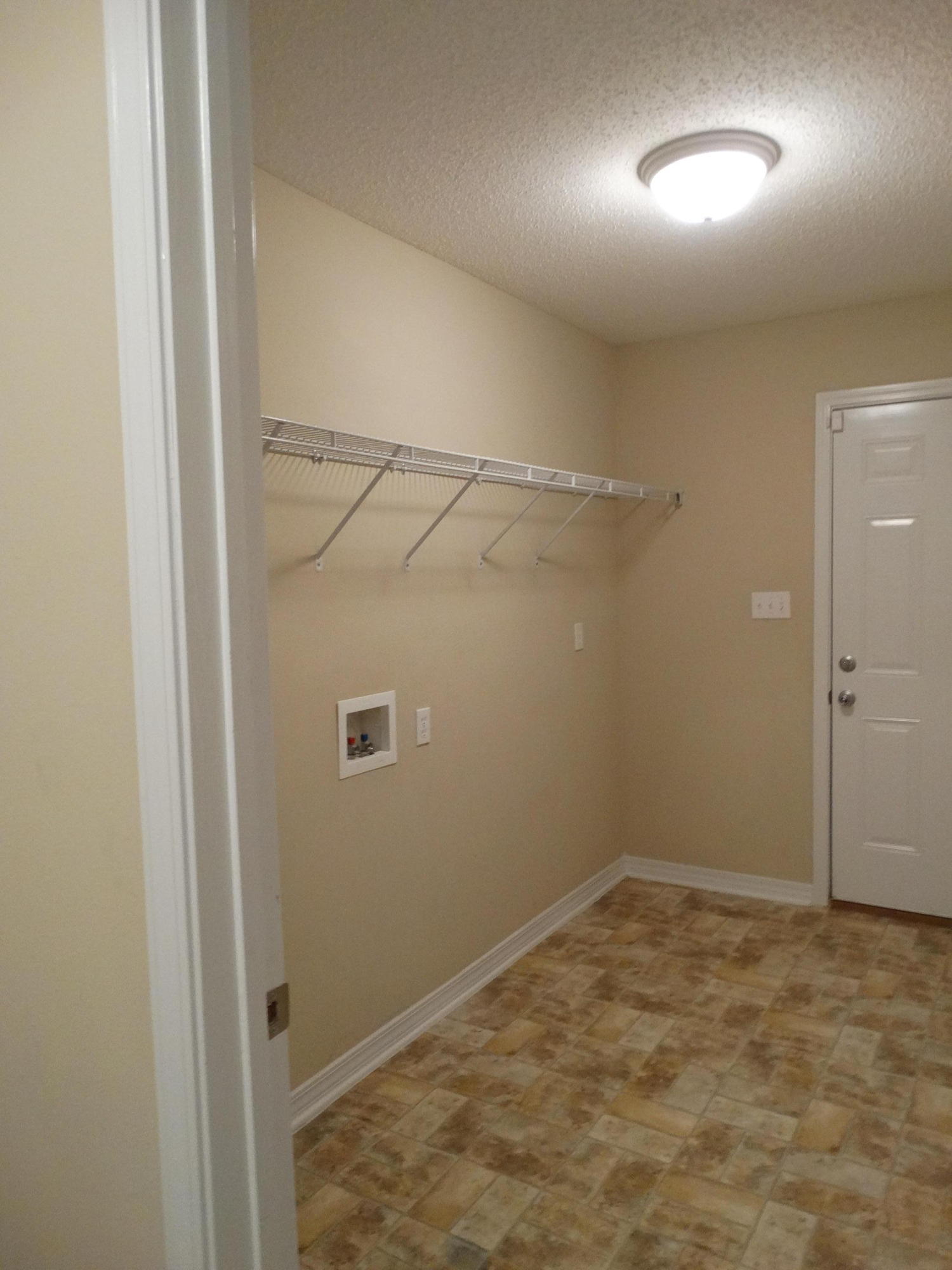 BROOKE ESTATES PH II - Residential Lease