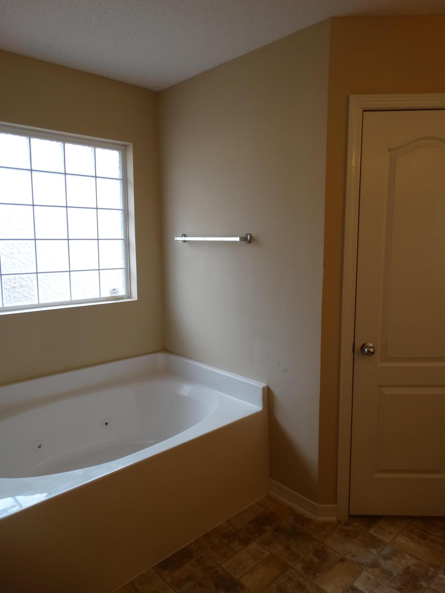 BROOKE ESTATES PH II - Residential Lease